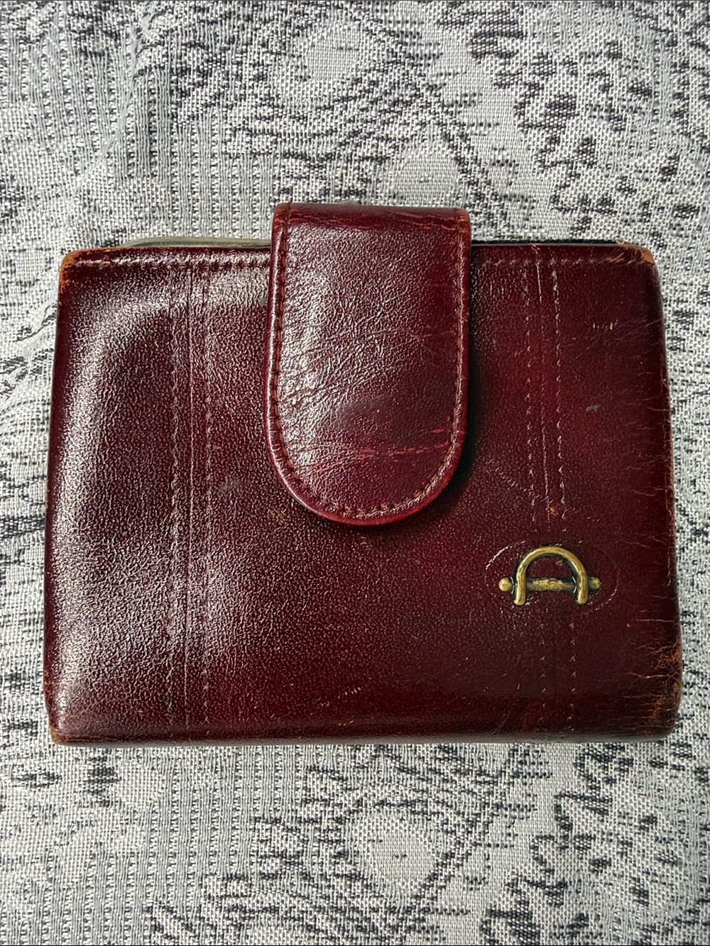Burgundy Buxton Coin Wallet - 3.5x4